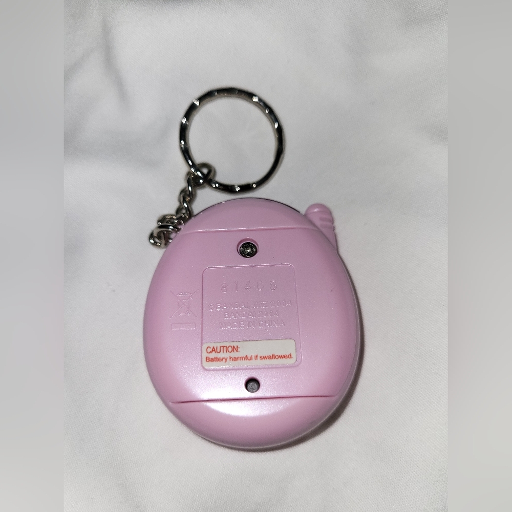 Pink Tamagotchi 2004* - Picture 2 of 2